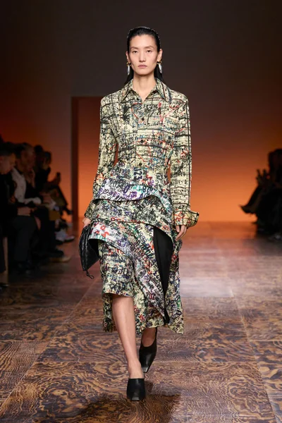 Look 35